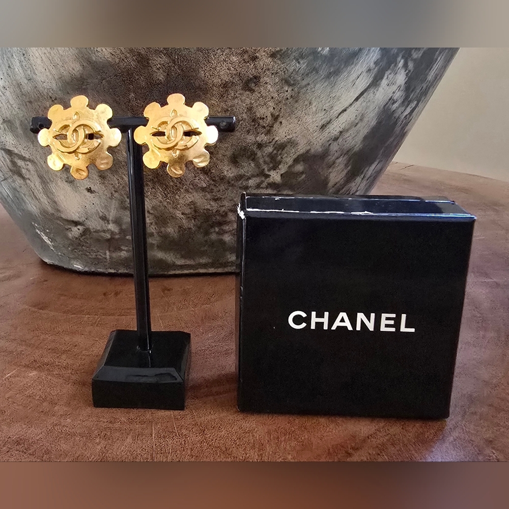 Chanel Coco Mark Flower Motif 94P Earrings - Vintage